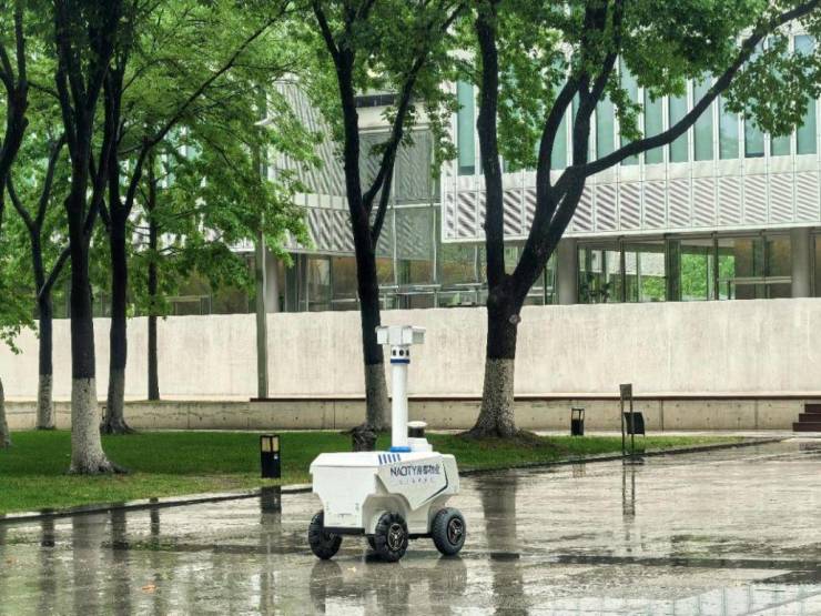 AI赋能千行百业一线观察AI加速落地物业服务(图1)