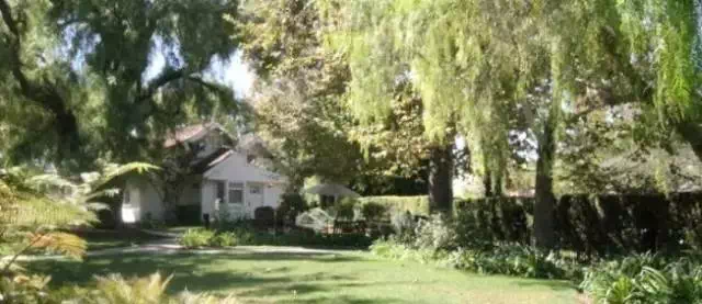 美国南加州橙县约巴林达中间房价飙升21%?