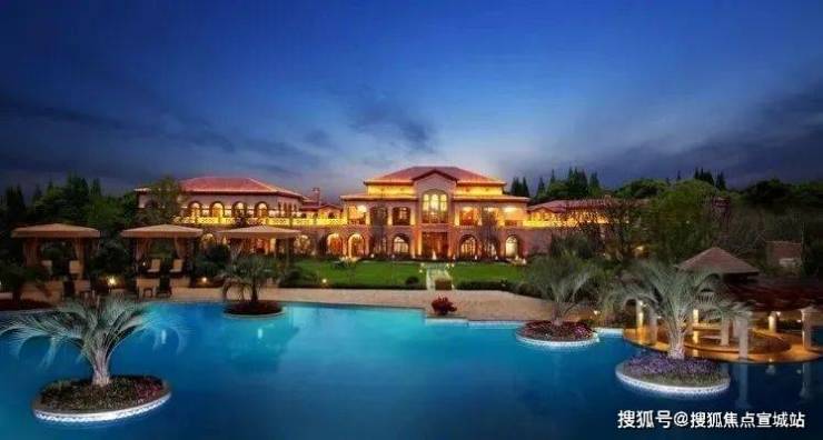 > 周边有中星君庭酒店,凯莱度假酒店,途家斯维登度假公寓等诸多酒店