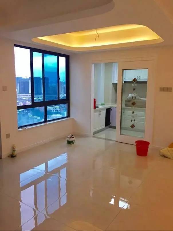 硬装完了,当然看着装修好像是不复杂,不过却当花了快四个月工夫.