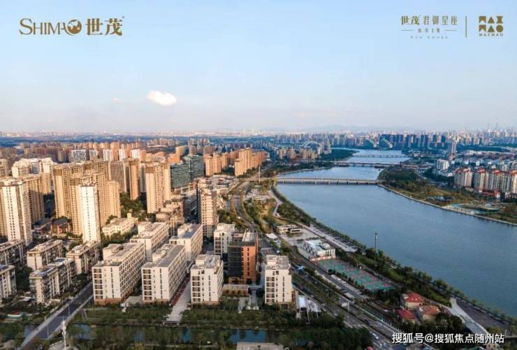 三江兩岸,矗立著海景花園,寧波新世界等新老豪宅代表作,它們也早已是