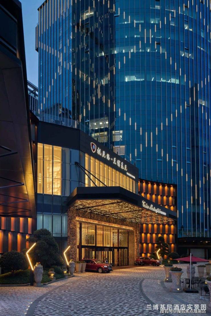 等等还拥有杭州顶奢酒店雷迪森铂丽大饭店,托尼洛·兰博基尼rosso酒店