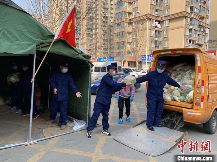 广东50名消防指战员集结武汉、鄂州投身战“疫”