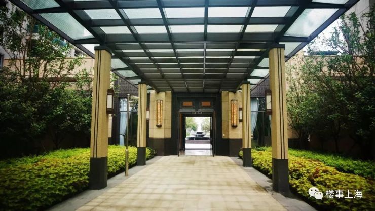 楼事君还特意体验了下传说中的"风雨连廊",真的是安全感满满呢!