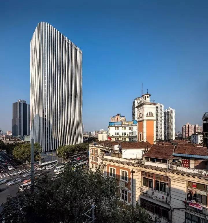 新地标 | 轻盈柔美 虹口SoHo办公大楼设计-上海
