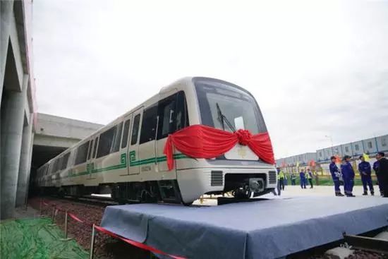 大事记郑州开建新地标管城二七拟供地7400亩郑州8地铁线建设提速巩义5