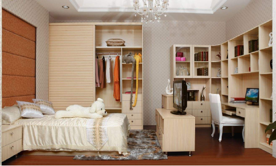 木工给我家做衣柜,直接做到顶,完工后被评为小区最美样板房